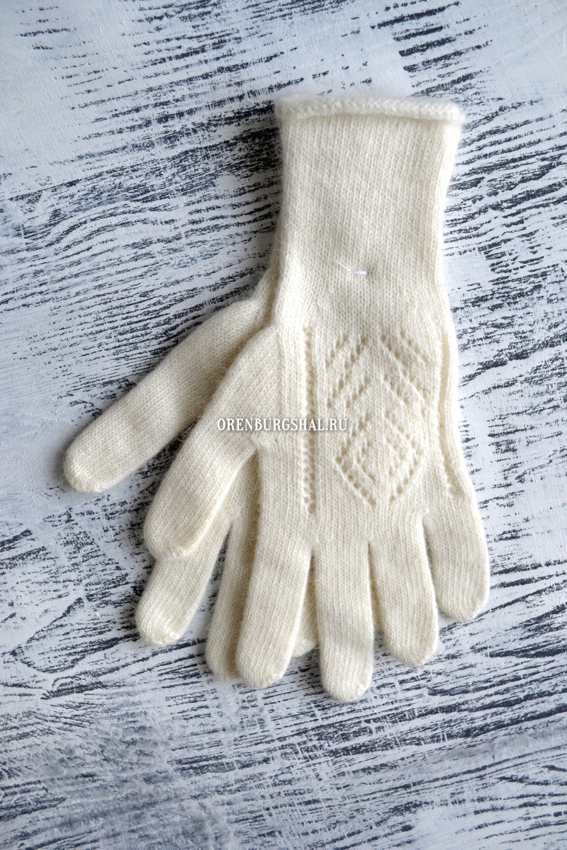 Warm white gloves