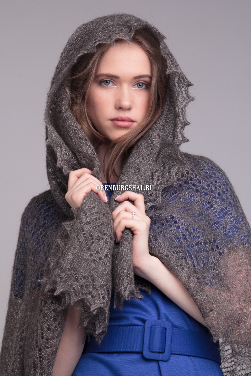 Lacy shawl "Perfect beauty"
