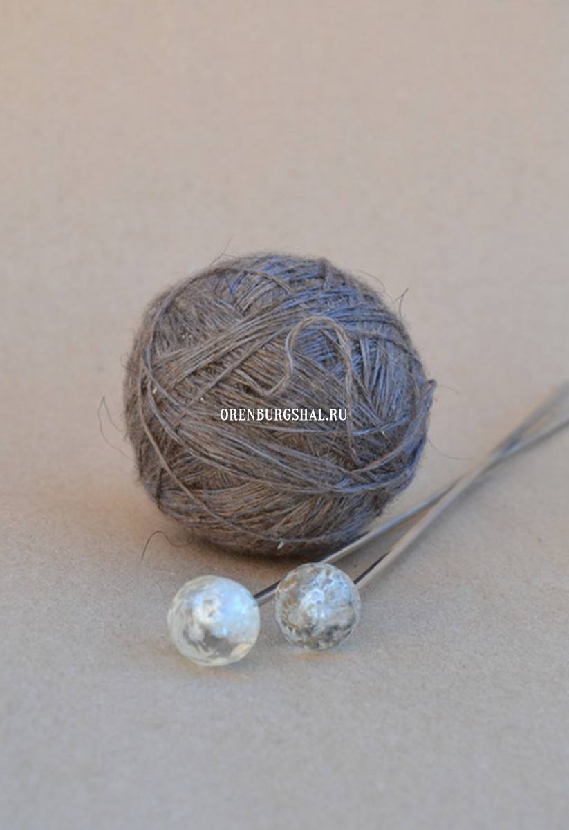 Gray yarn with thread