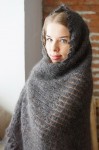 Gray shawl "Qoquette'